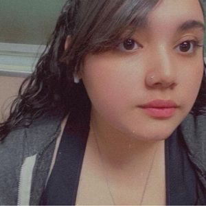 Meet your Posher, Desiree